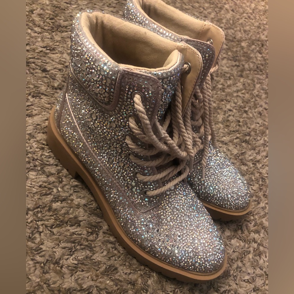 Betsey Johnson rhinestone Hudson boots 8.5